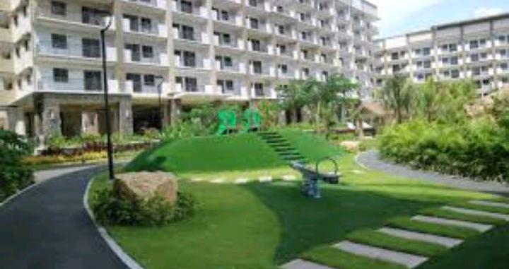 Acacia Estates Taguig Aparthotel Manila Esterno foto